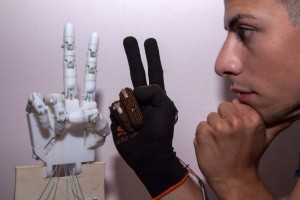 Marcello-Mandaradoni-e-la-sua-RoboHand