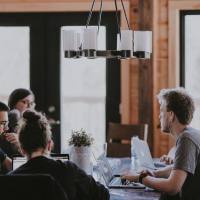 lavoro del futuro insieme ai colleghi