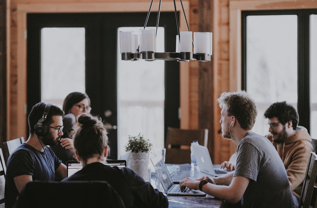 lavoro del futuro insieme ai colleghi